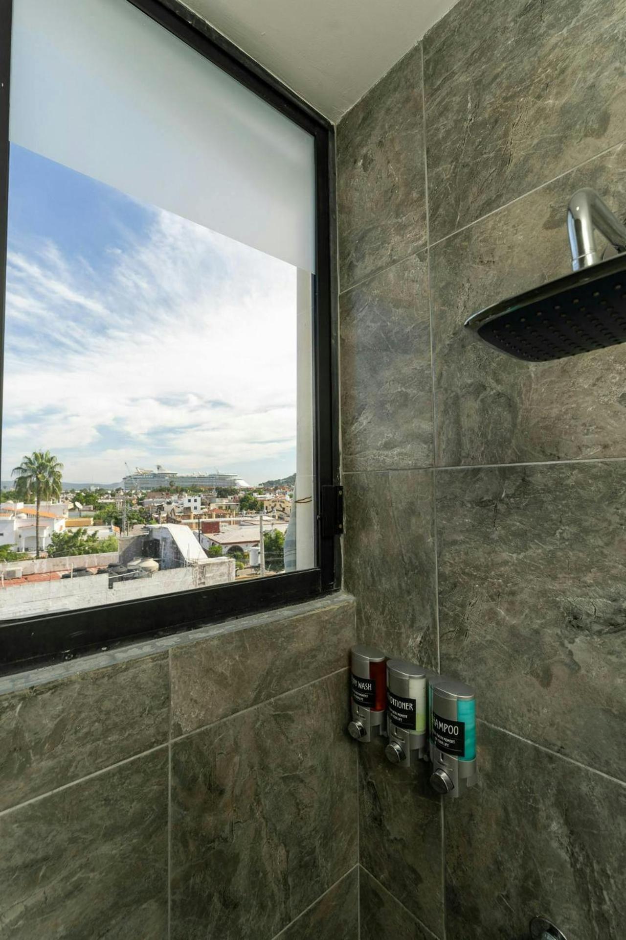 New & Modern, 5 Star Area, Walk 2 Beach, Pool, Views, King Bed Mazatlán Exteriör bild